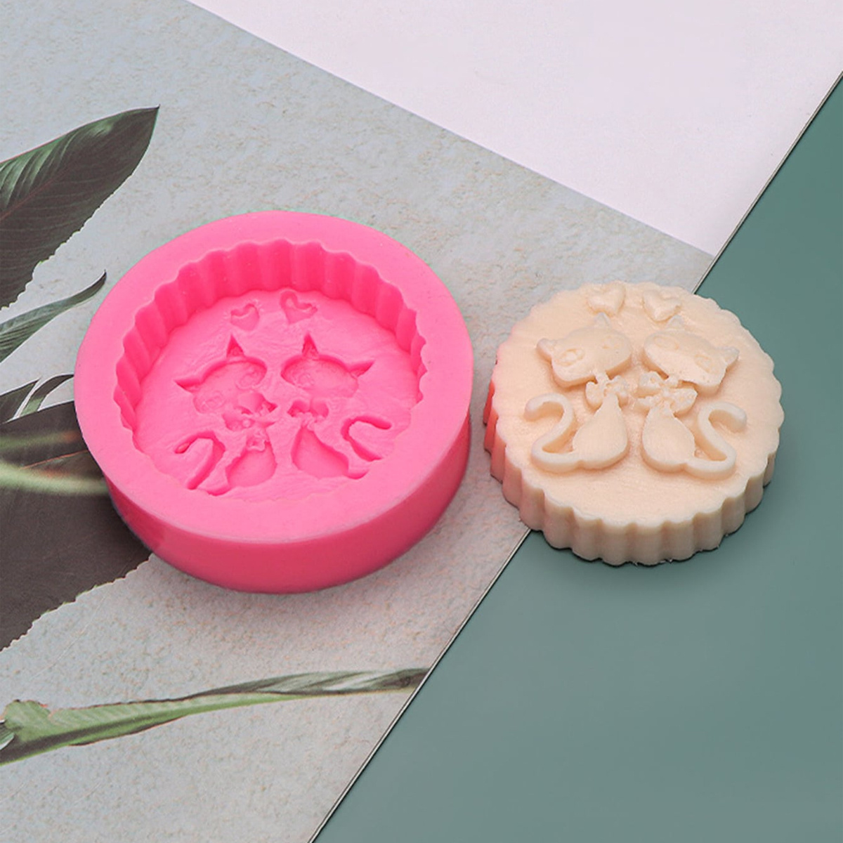 1-Piece Silicone Cat Soap Mold - Candle Supplies Tins recension och pris